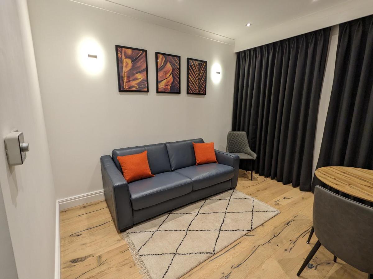Modern Aptmt, 2 Stops To Central London, Smart Lock, Netflix Ealing Exterior photo